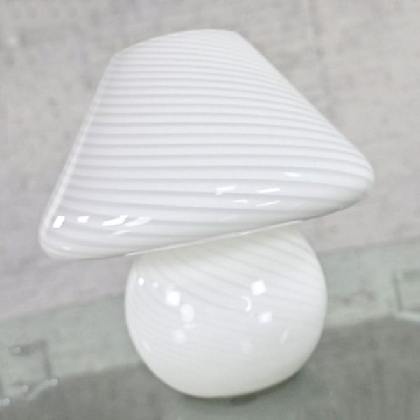 Vintage Italian Murano White Swirled Blown Glass Mushroom Table Lamp 1 Piece Base & Shade