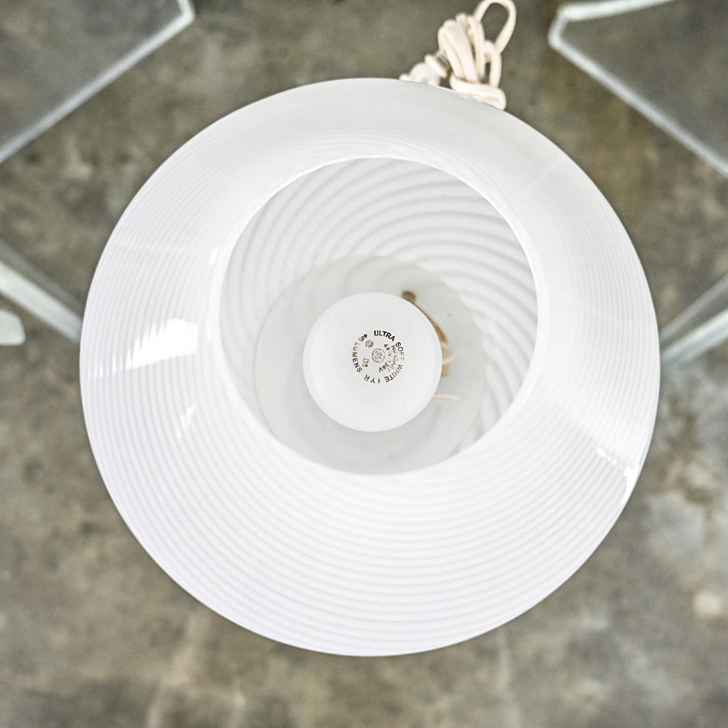 Vintage Italian Murano White Swirled Blown Glass Mushroom Table Lamp 1 Piece Base & Shade