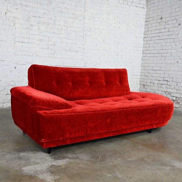 Mid Century Hollywood Regency Art Deco Style Crushed Red Velvet Chaise Lounge 1950’s