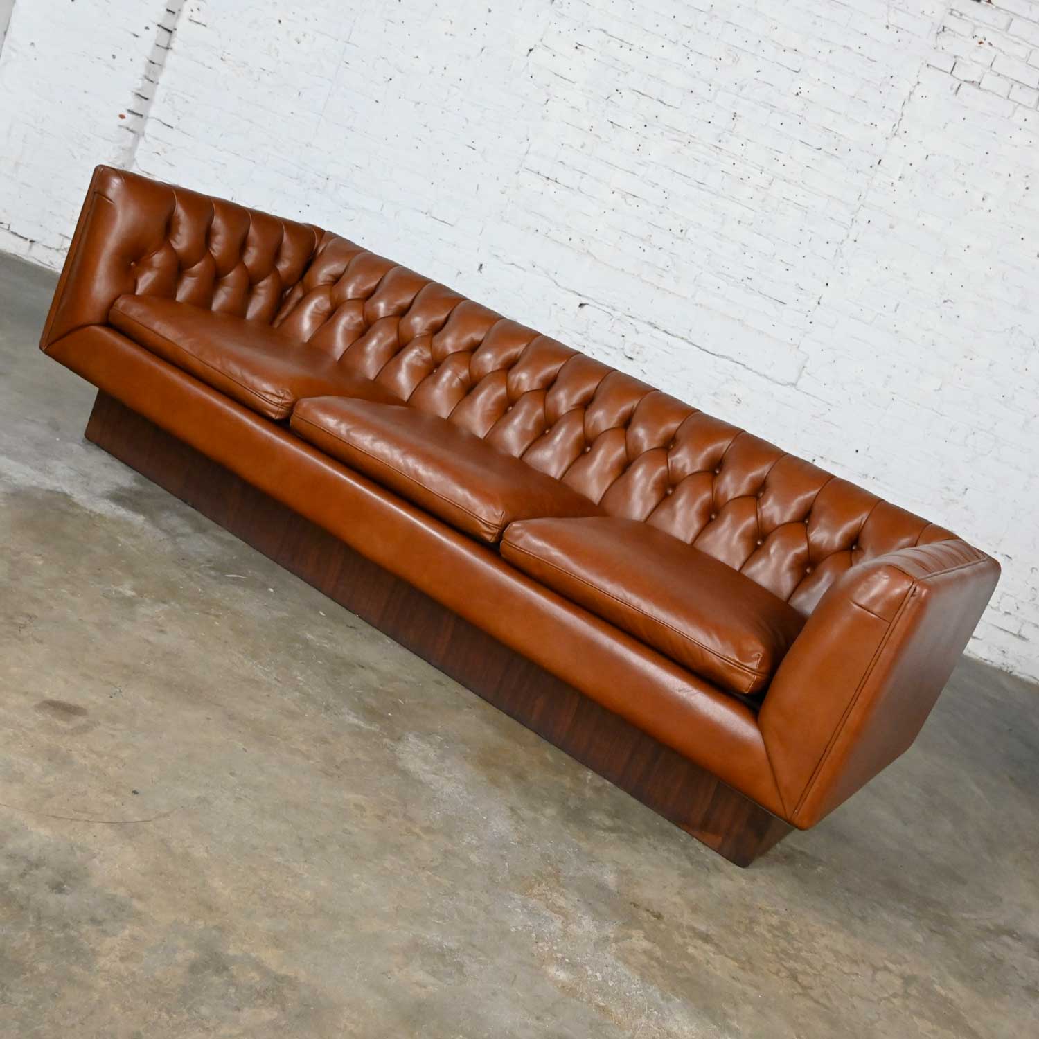 & Davis Cognac Leather Modern Tuxedo Style Tufted Sofa with Walnut Plinth Base – warehouse
