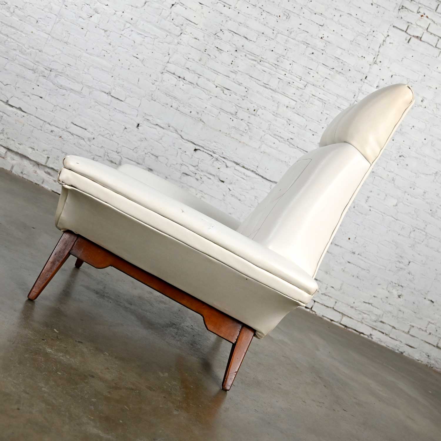 MCM White Faux Leather Walnut Base High Back Lounge Chair Style of Adrian Pearsall or Kroehler