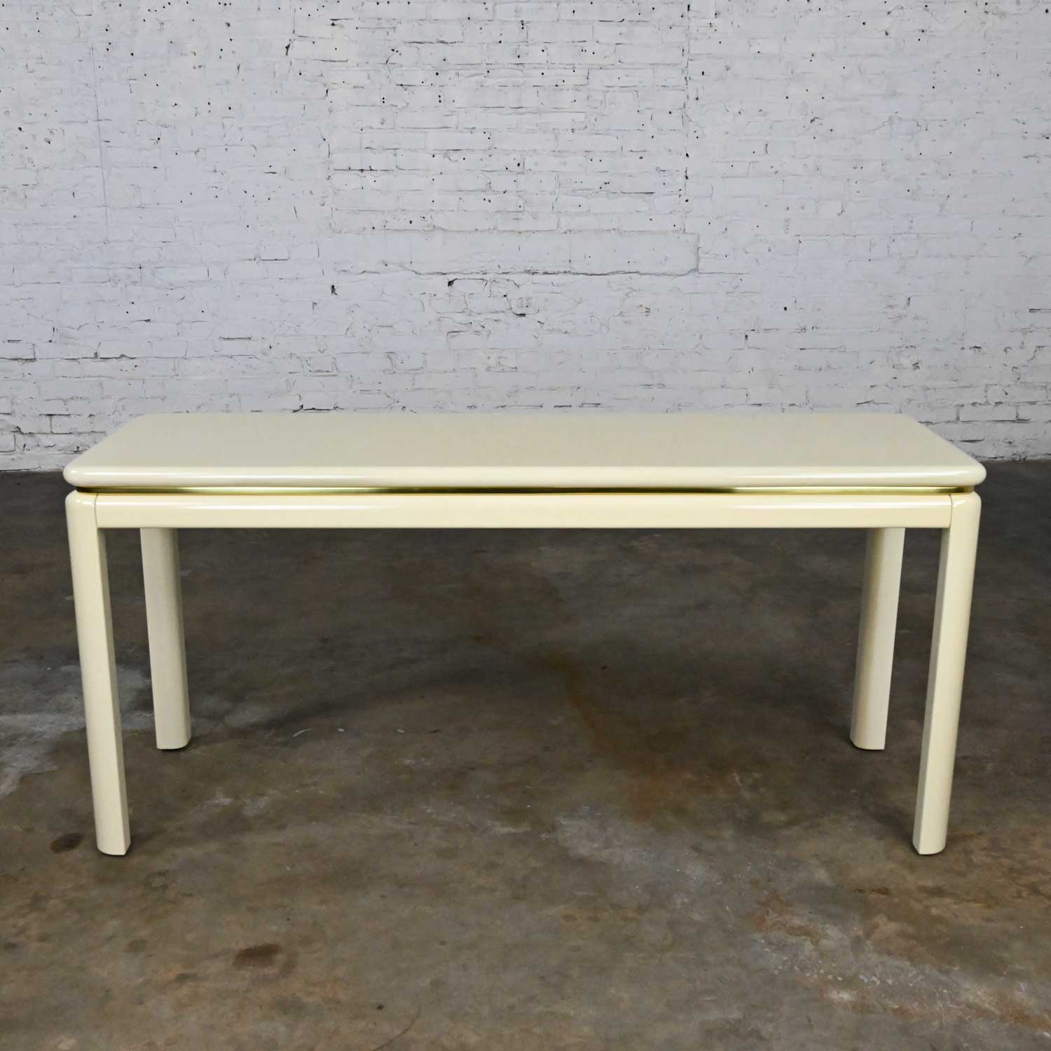 Vintage Modern or Art Deco Revival Lane Sofa Console Table in White Lacquer with Brass Trim