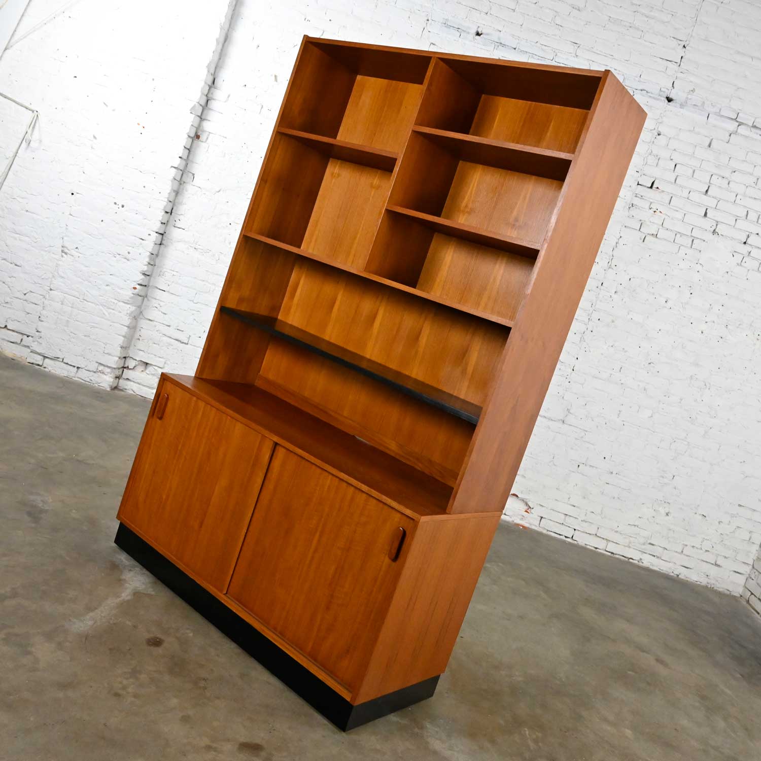 Vintage Scandinavian Modern Adjustable 2 Piece Display Cabinet Bookcase China Hutch