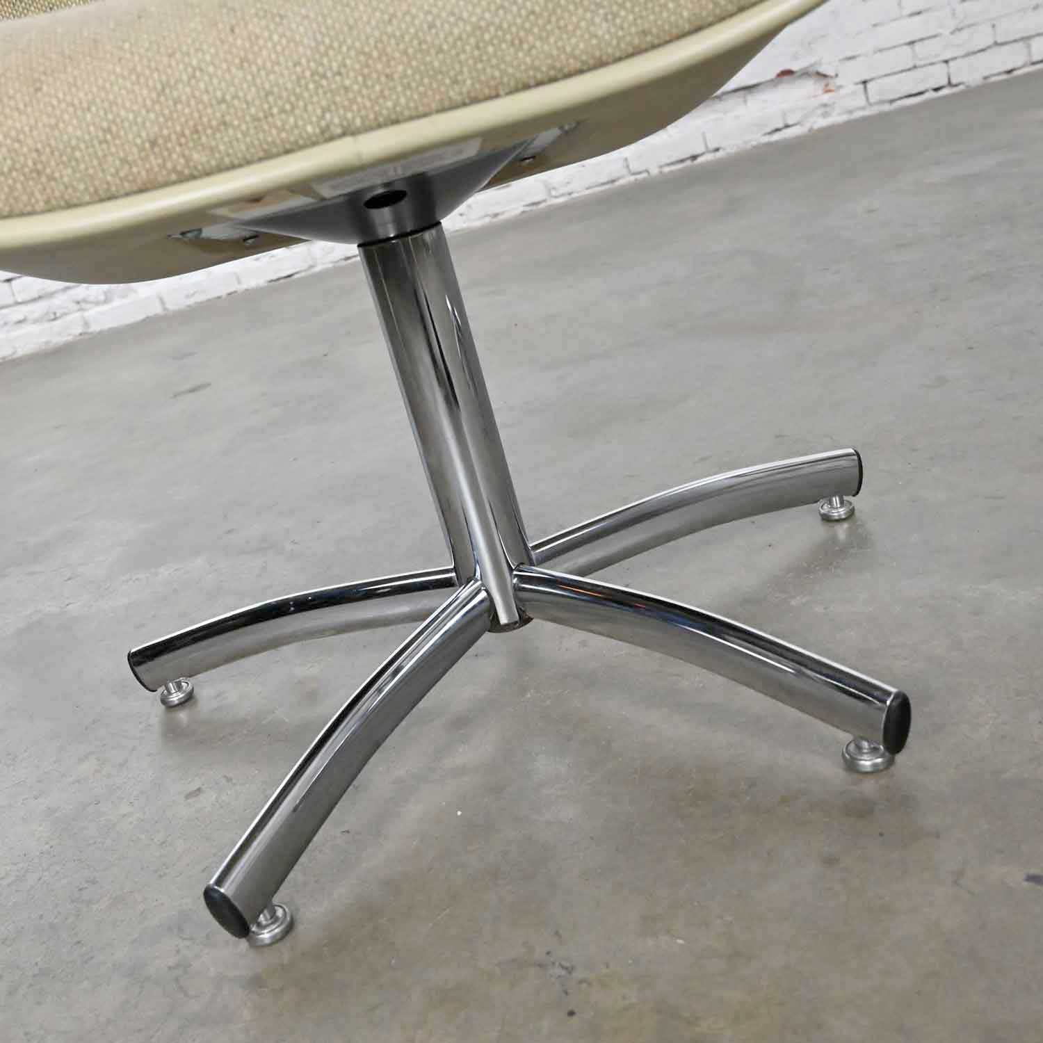 Modern Steelcase Model 451 5 Prong Chrome Base Oatmeal Fabric Office Chairs Style Charles Pollock a Pair