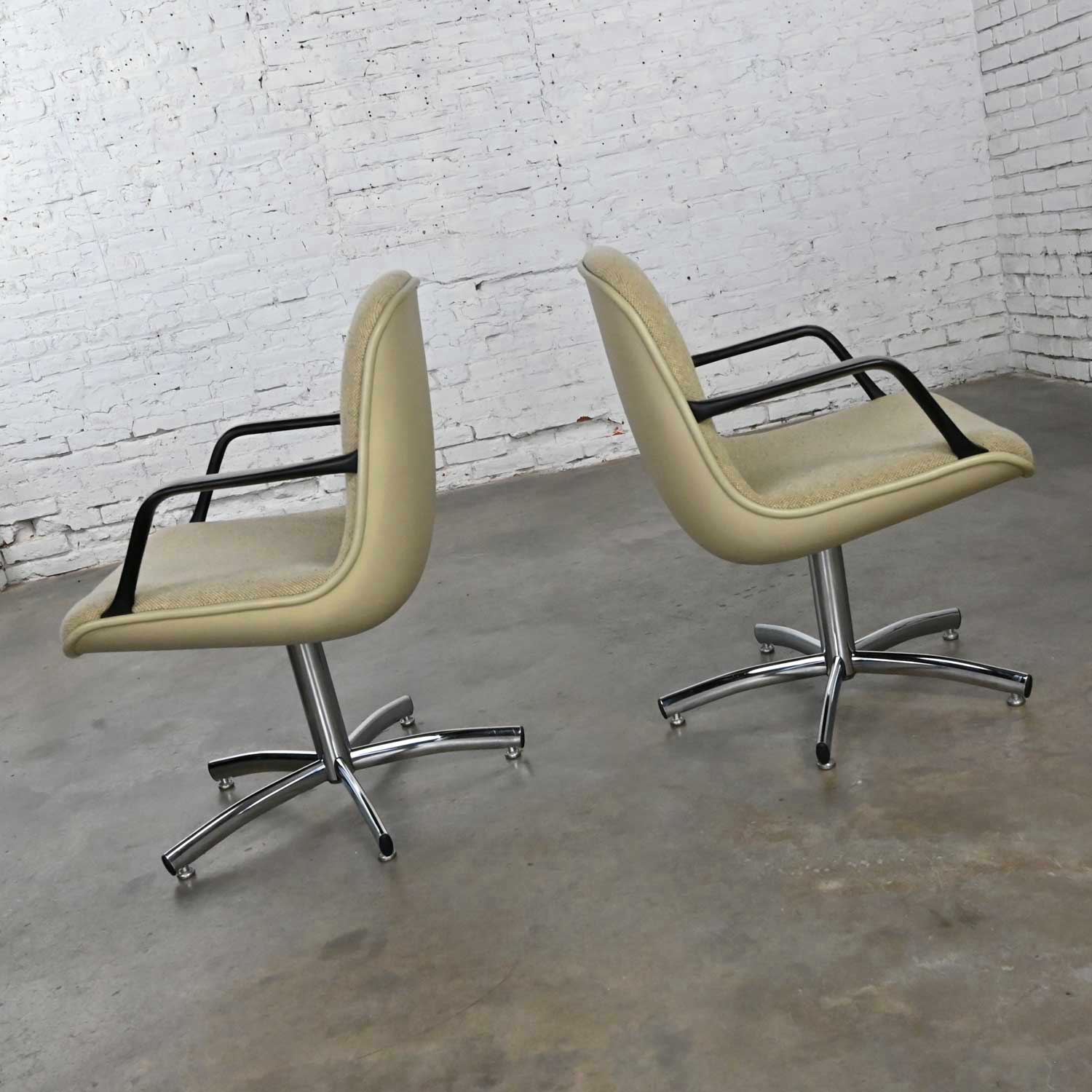 Modern Steelcase Model 451 5 Prong Chrome Base Oatmeal Fabric Office Chairs Style Charles Pollock a Pair
