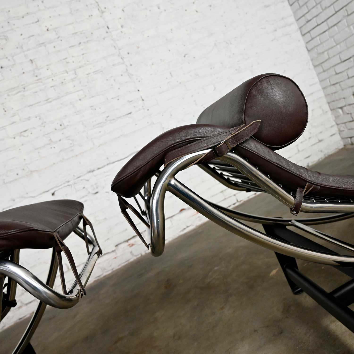 Pair Chaise Lounge Chairs Brown Leather & Chrome & Black Steel Bases Style of Le Corbusier LC4