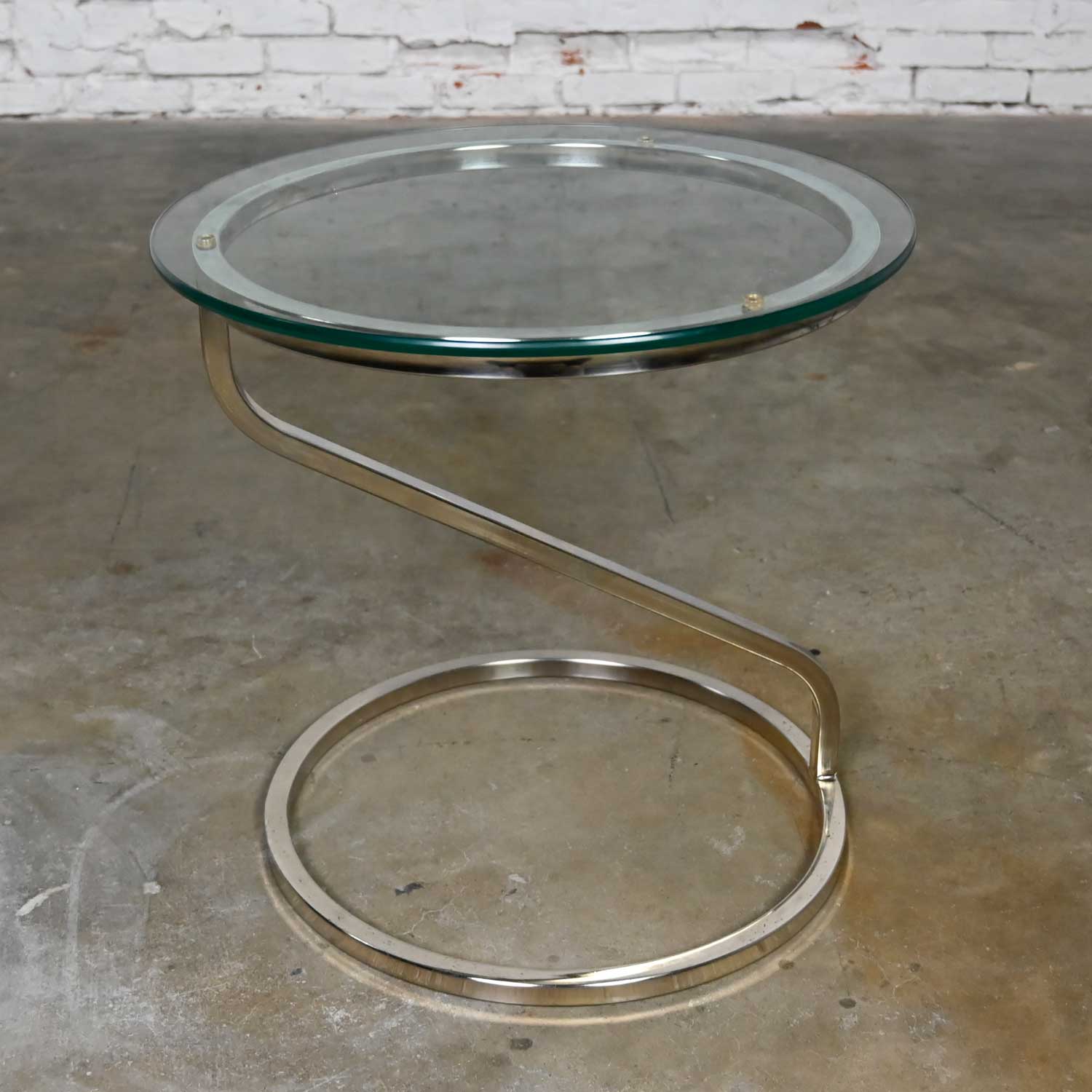 Mid-Century Modern to Modern Square Tube Chrome & Round Glass Top Z Shaped End Table