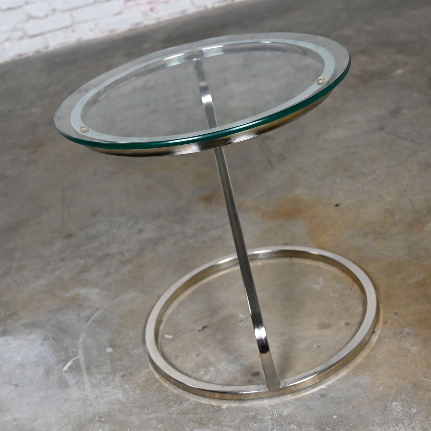 Mid-Century Modern to Modern Square Tube Chrome & Round Glass Top Z Shaped End Table