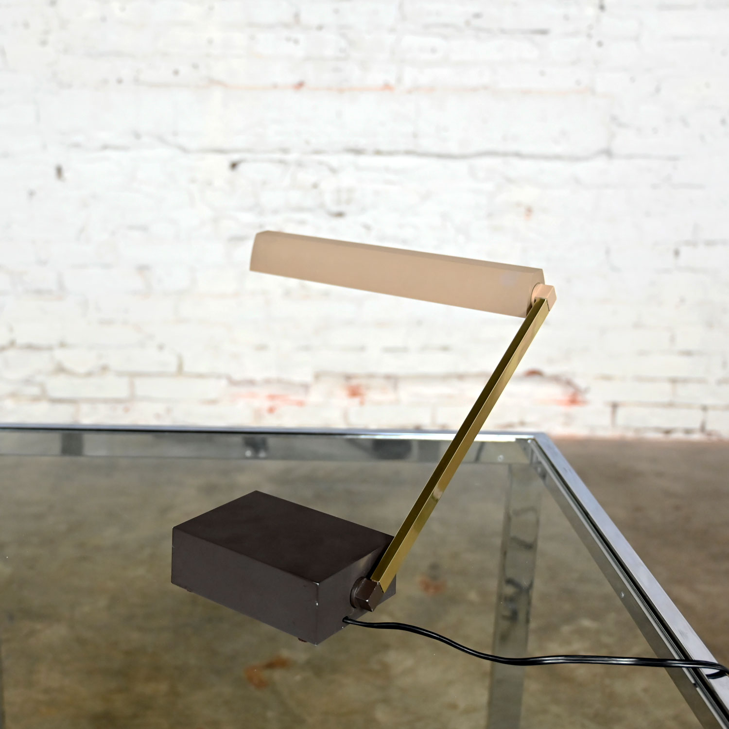 Vintage Mid Century Modern Lightolier Baton High Intensity Desk Table or Wall Lamp