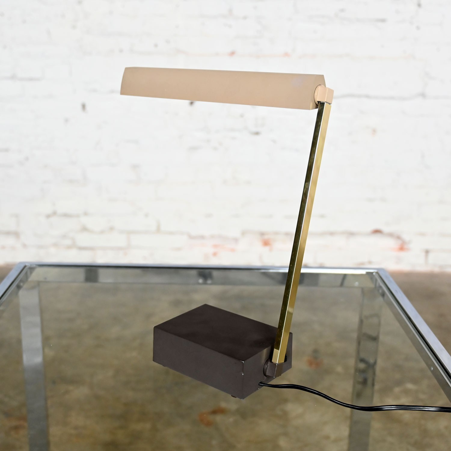 Vintage Mid Century Modern Lightolier Baton High Intensity Desk Table or Wall Lamp