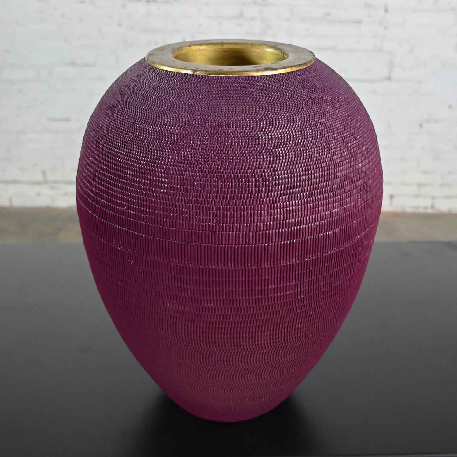 Vintage Modern Aubergine Corrugated Cardboard Large Urn Shape Floor Vase Style of Gregory Van Pelt Flute Lamp