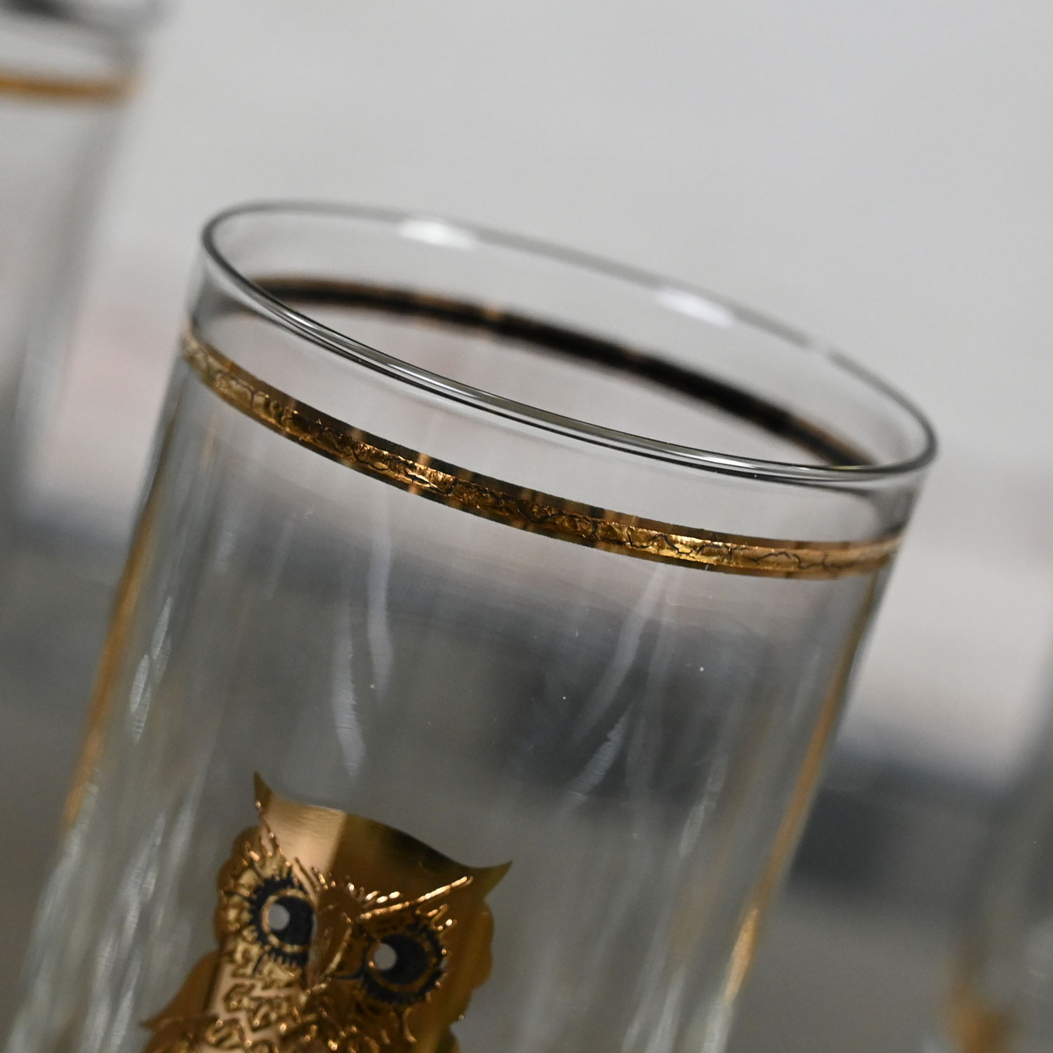 Vintage Mid Century Modern 6 Gold Embossed Owl Tom Collins Culver Glasses & Couroc Tray with Wood Owl Inlay