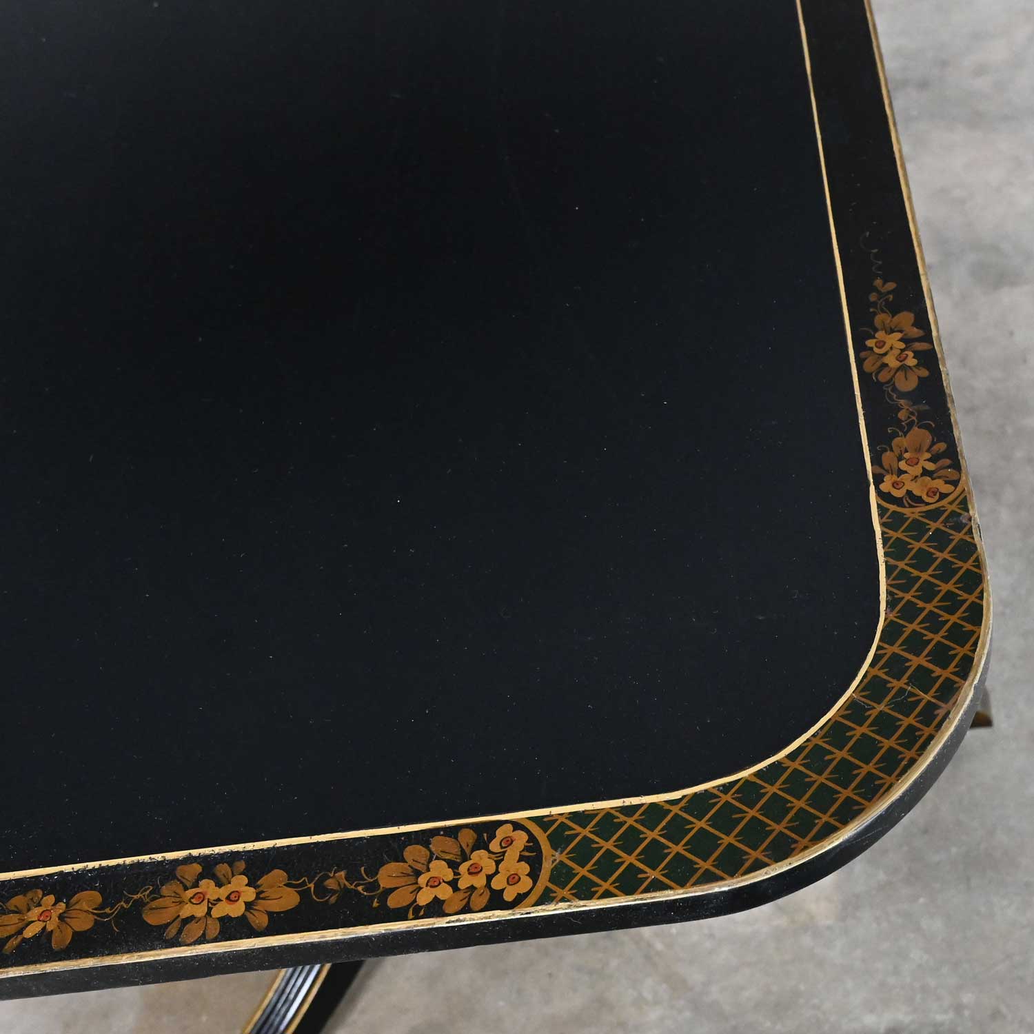Mid-20th Century Chinoiserie Regency Style Union National Black Painted & Gilt Dining Table Double Tripod Base