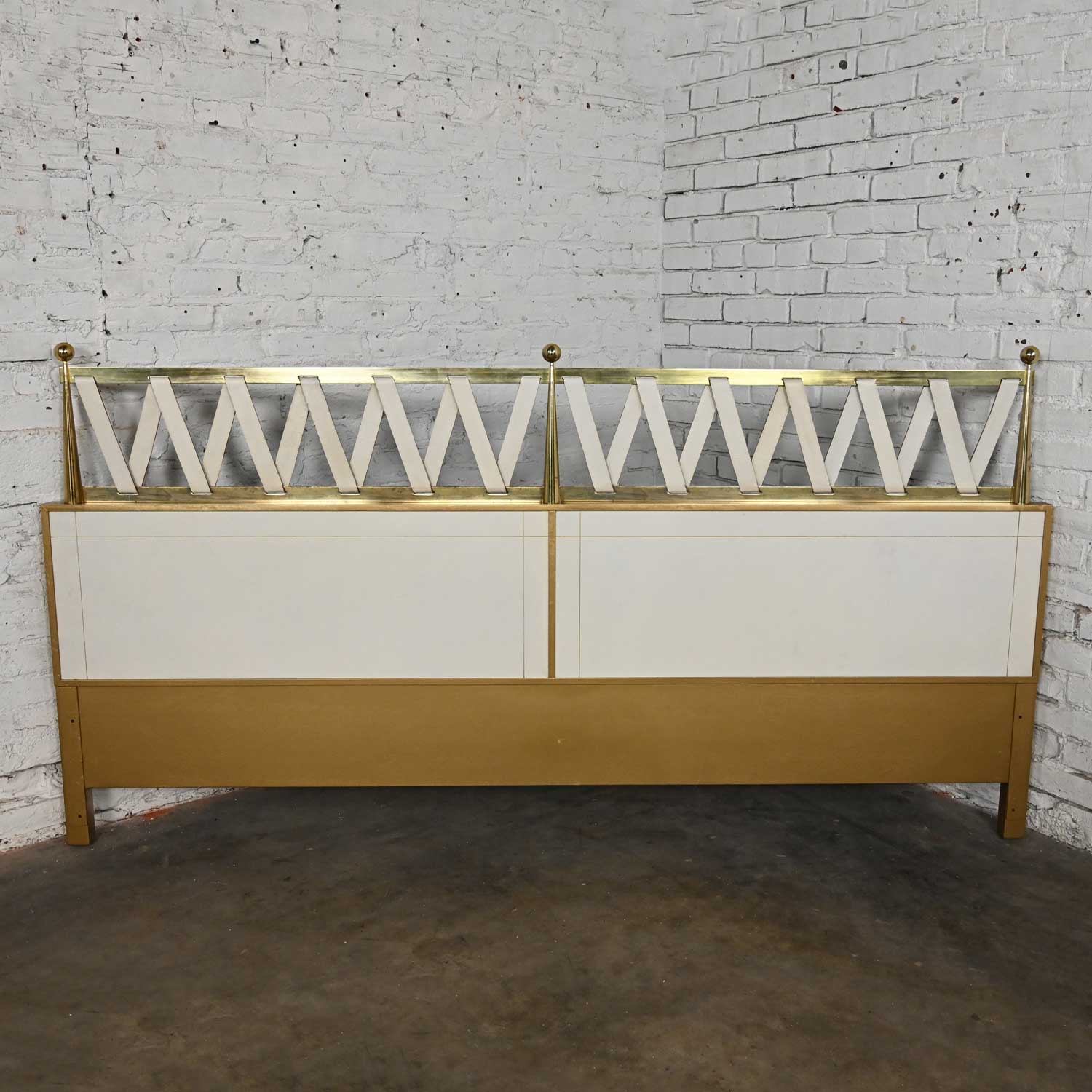Mid-20th Century Hollywood Regency Art Deco King Headboard in Leather & Brass by Renzo Rutili for Johnson Furniture