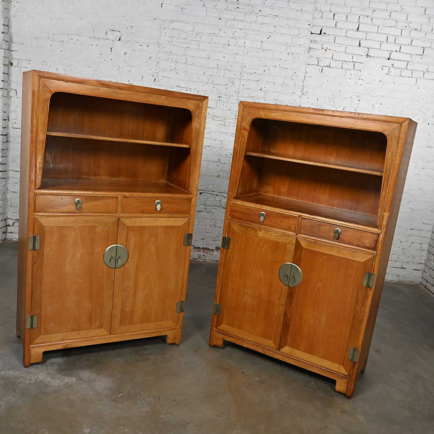 Pair 1950’s Asian Style Baker Furniture Far East Collection by Michael Taylor Natural Elmwood Colonnade Cabinet