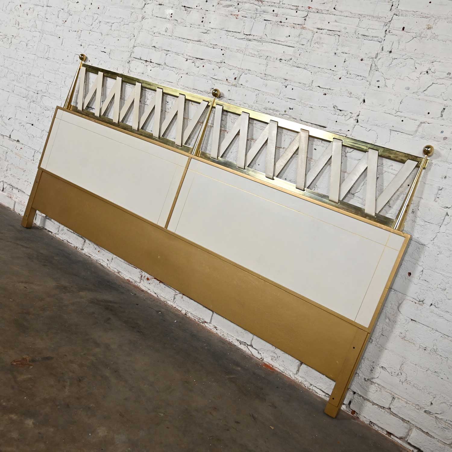 Mid-20th Century Hollywood Regency Art Deco King Headboard in Leather & Brass by Renzo Rutili for Johnson Furniture