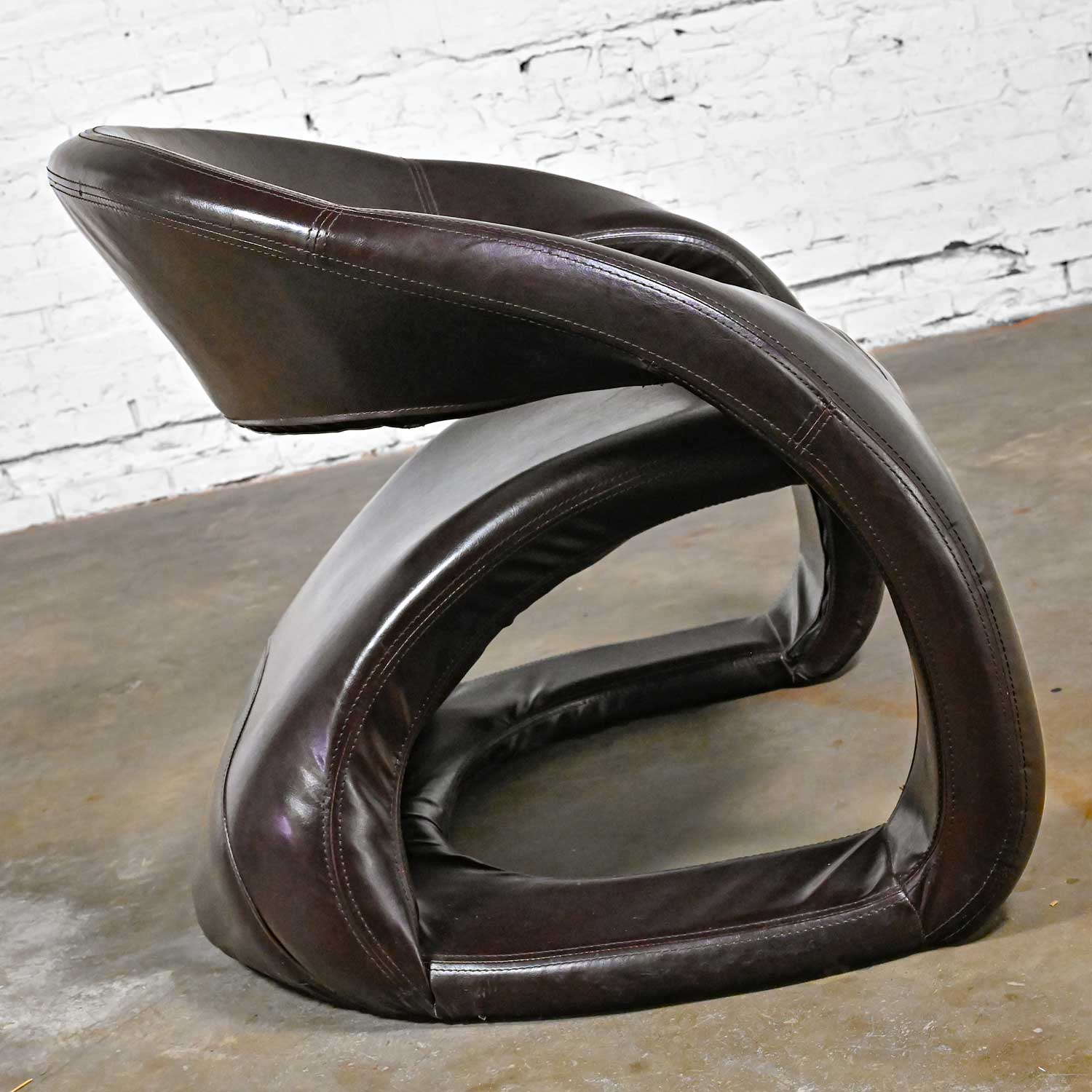 Late 20th Century Postmodern Brown Faux Leather Tongue Chair Attributed to Jaymar Cantilevered Pop Art Chair