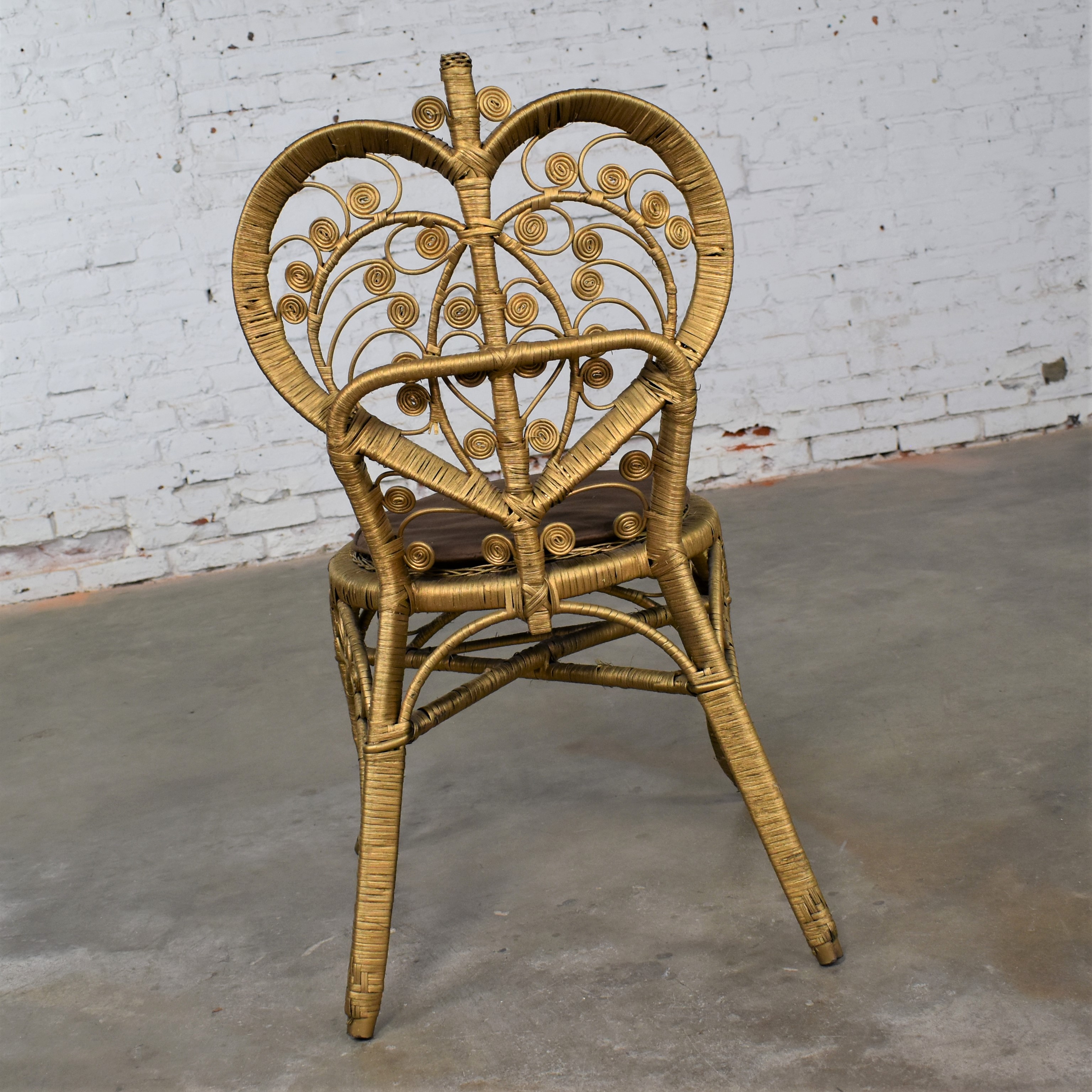 1960-1970's Hollywood Regency Bohemian Gold Wicker Side or Accent Chair Heart  Shape Back – warehouse 414