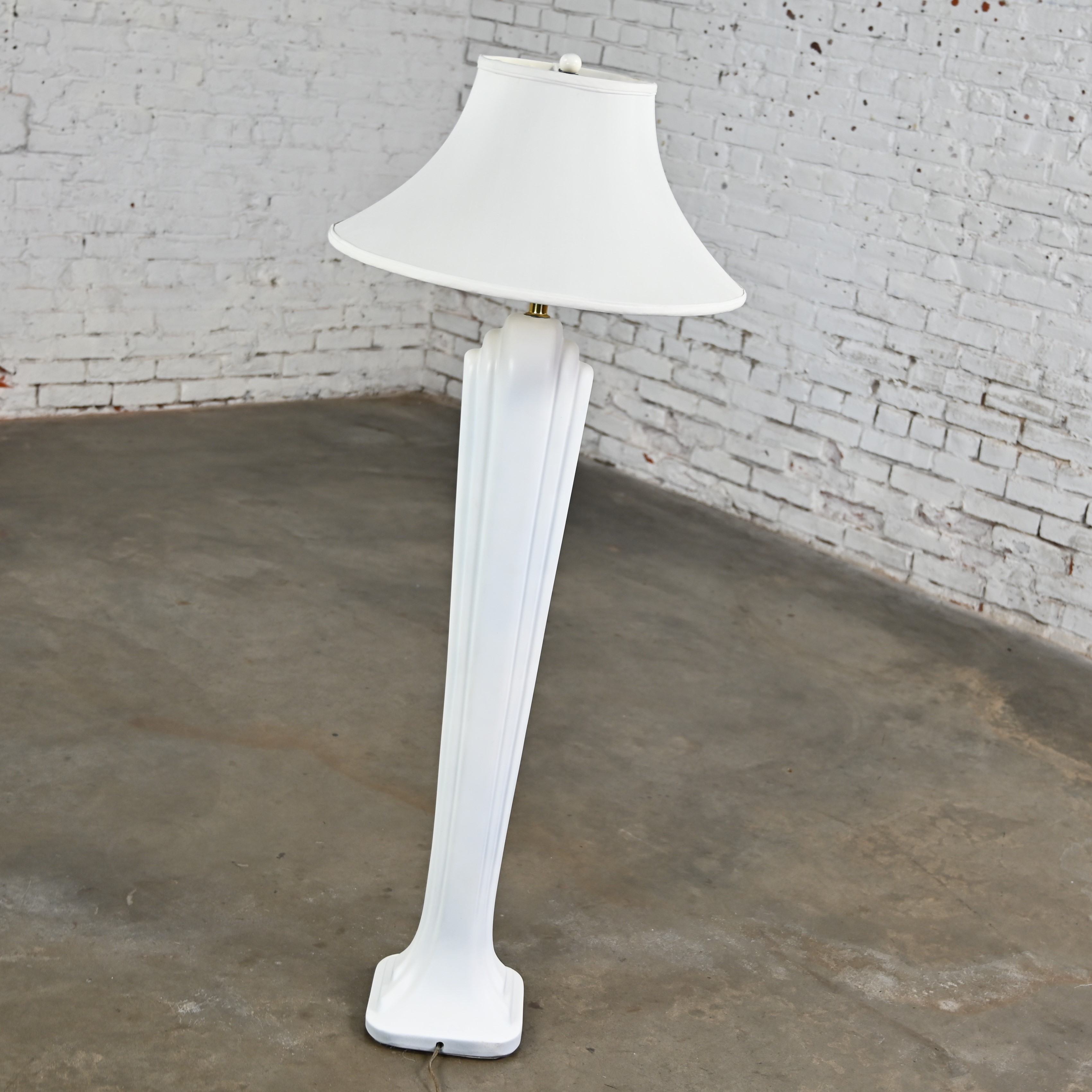 1980’s Art Deco Revival to Postmodern Paolo Gucci Floor Lamp Sculpted Resin & Original Bell Shade