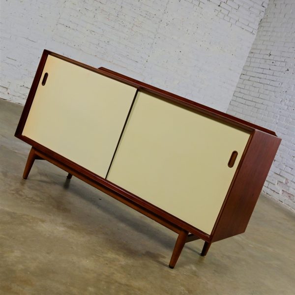 1950-1960’s Scandinavian Modern Sibast No 11 Sideboard Buffet by Arne Vodder for George Tanier