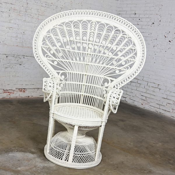 1970s Bohemian Hollywood Regency Off White Painted Rattan Peacock Fan Back Chair