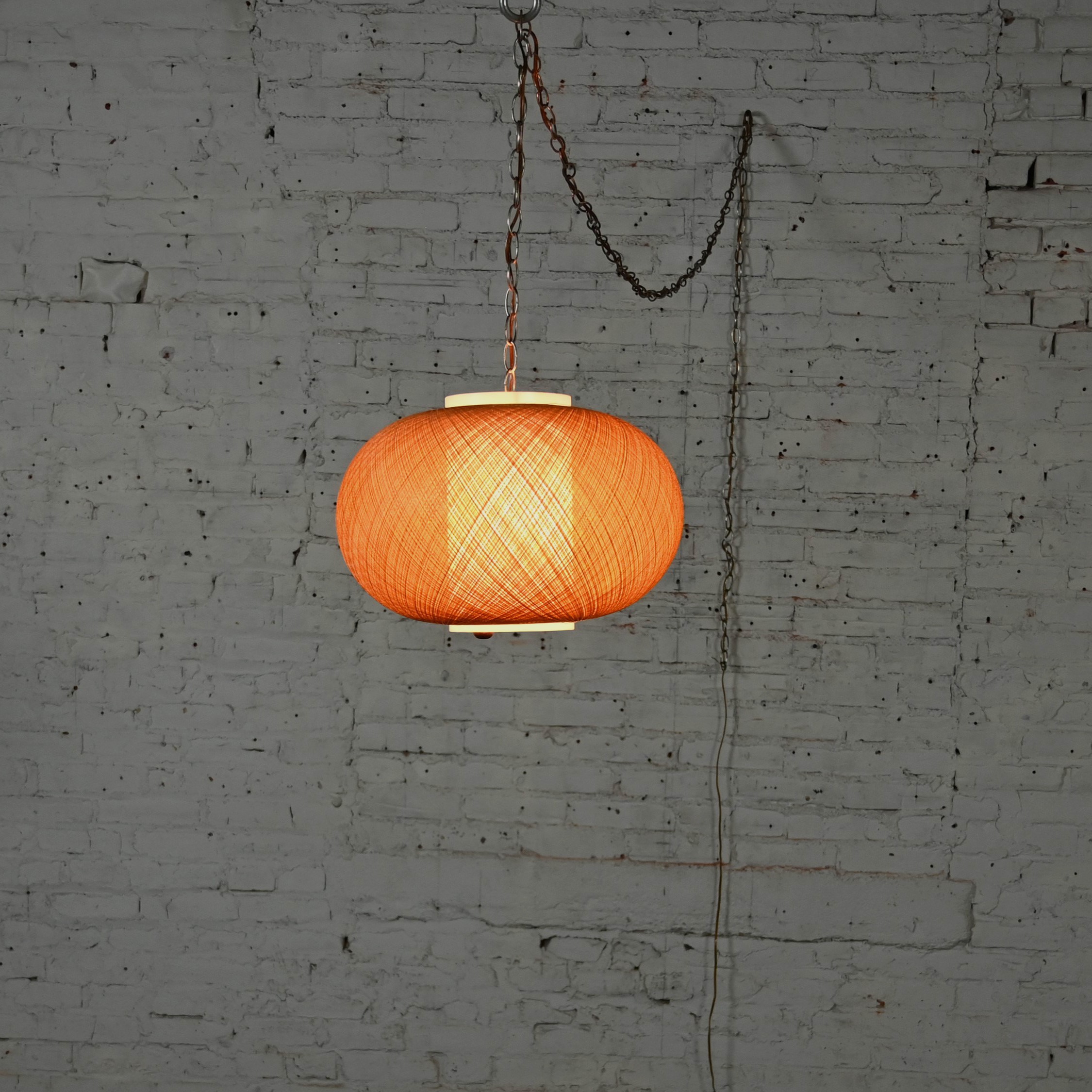 Mid-20th Century MCM Gold Spun Fiberglass String Swag Pendant Hanging Light Fixture or Lamp