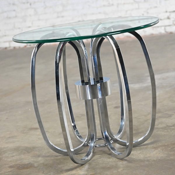 1970’s Mid-Century Modern to Modern End or Side Table Barrel Shaped Chrome Base & Round Glass Top