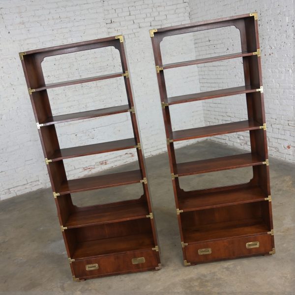 Late 20th Century Pair Henredon Campaign Style Walnut Bookcases Display Cases or Shelves with Brass Details