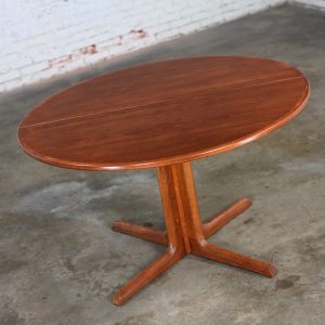 1960’s Scandinavian Modern Gudme Mobelfabrik Teak Expanding Dining or Conference Table