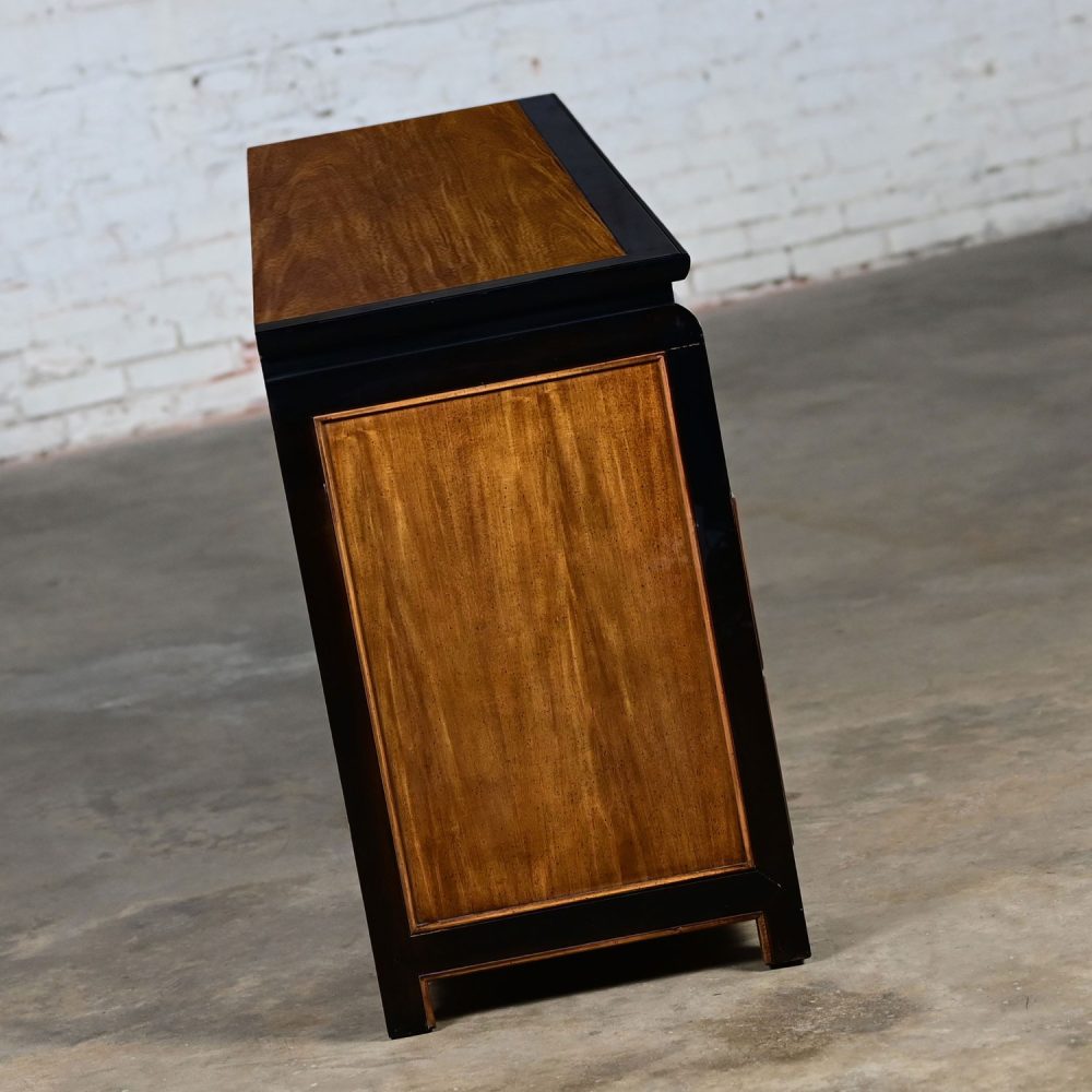 Late 20th Century Chinoiserie Black & Burl Chin Hua Collection Dresser or Sideboard by Raymond K. Sabota for Century Furniture