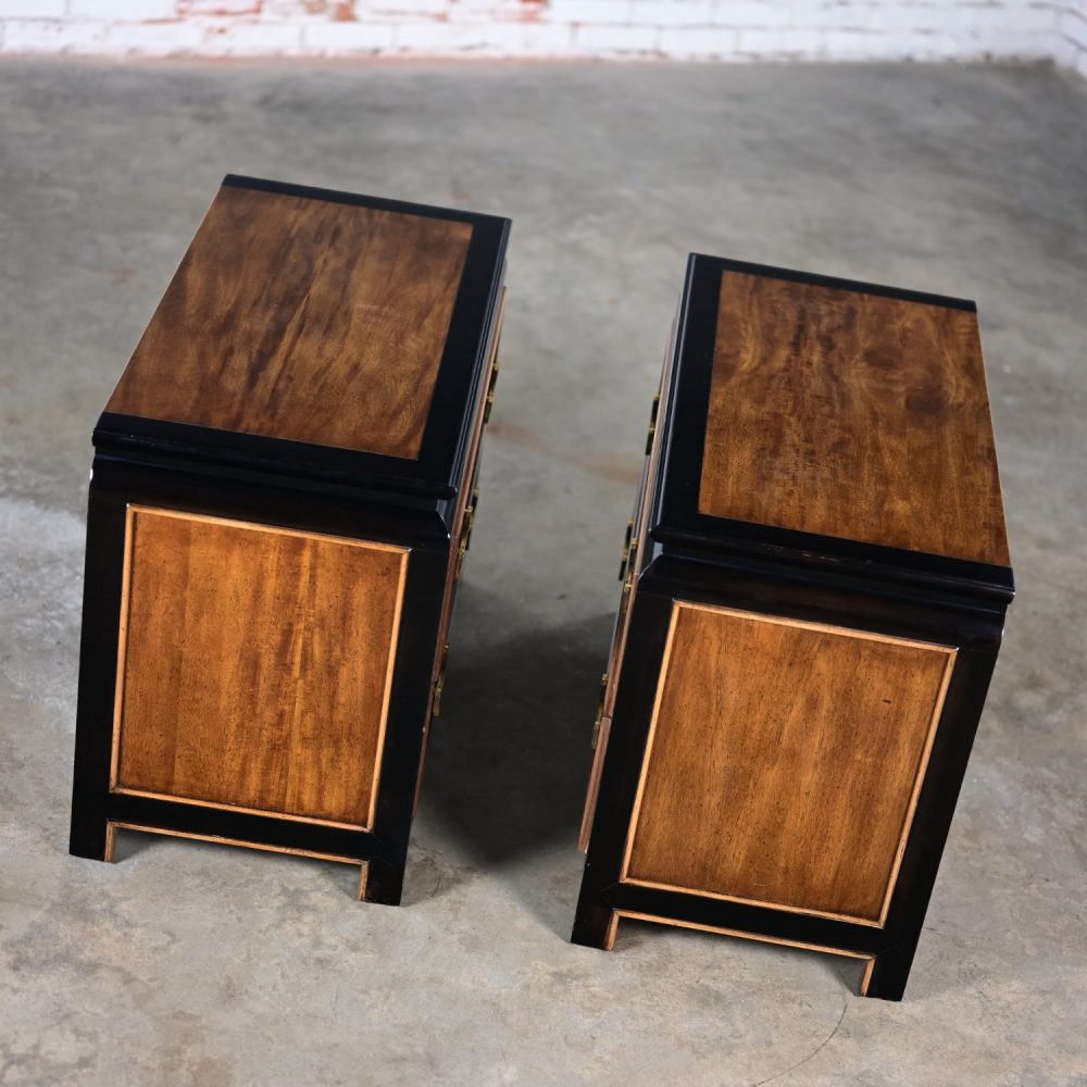 Late 20th Century Chinoiserie Black & Burl Chin Hua Collection Pair of Nightstands or End Tables by Raymond K. Sabota for Century Furniture