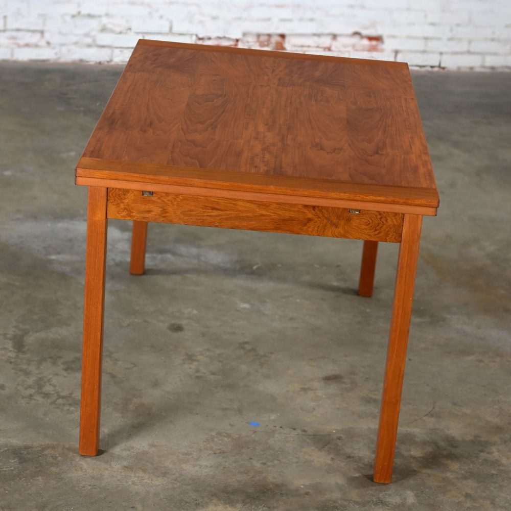 1970’s Scandinavian Modern D Scan Teak Draw Leaf Expanding Dining Table