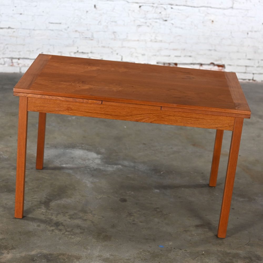 1970’s Scandinavian Modern D Scan Teak Draw Leaf Expanding Dining Table