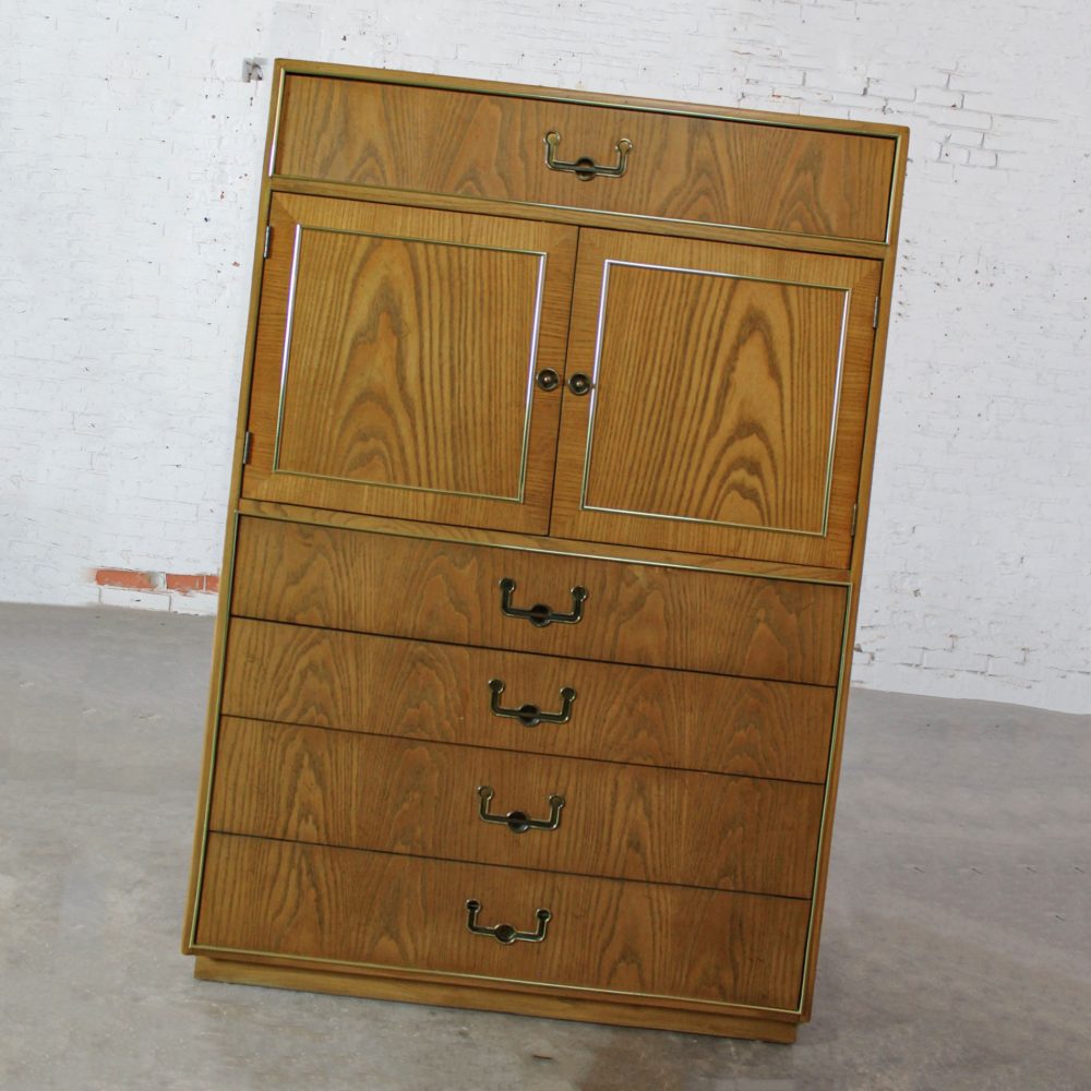 Vintage Modern Campaign Style Oak Gentlemen’s Chest by Founders Furniture Patterns 35