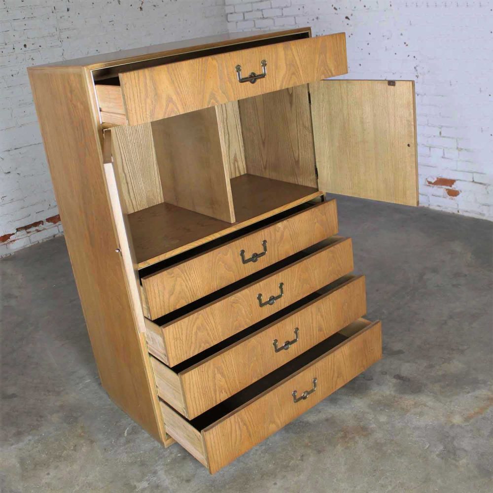 Vintage Modern Campaign Style Oak Gentlemen’s Chest by Founders Furniture Patterns 35