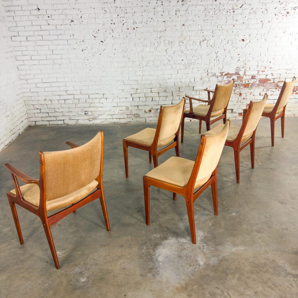 Mid-20th Century Scandinavian Modern Set of 6 Teak Dining Chairs by Uldum Mobelfabrik Attributed to Johannes Andersen