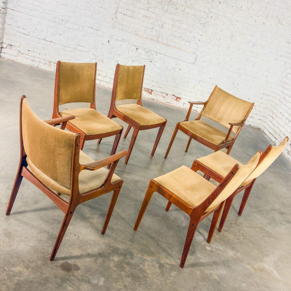 Mid-20th Century Scandinavian Modern Set of 6 Teak Dining Chairs by Uldum Mobelfabrik Attributed to Johannes Andersen