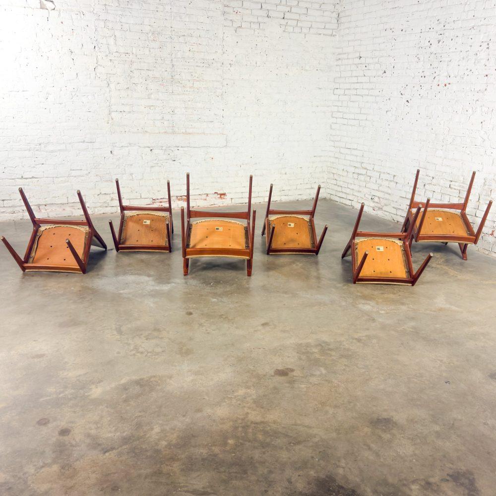Mid-20th Century Scandinavian Modern Set of 6 Teak Dining Chairs by Uldum Mobelfabrik Attributed to Johannes Andersen