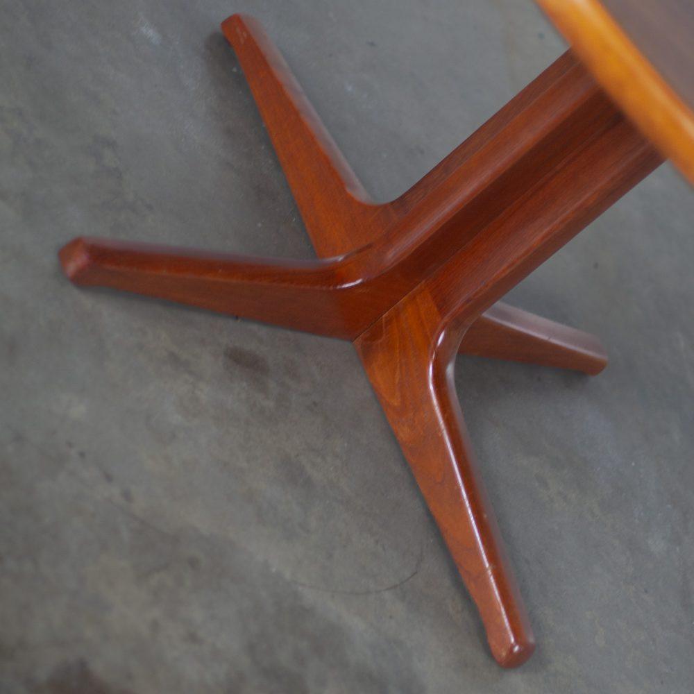 Mid-20th Century Scandinavian Modern Round to Oval Teak Expanding Dining Table Attributed to Gudme Mobelfabrik