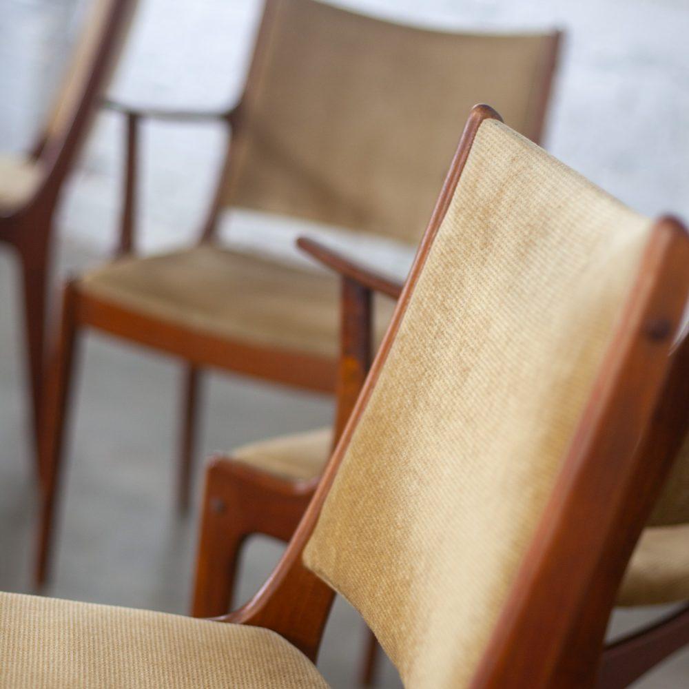 Mid-20th Century Scandinavian Modern Set of 6 Teak Dining Chairs by Uldum Mobelfabrik Attributed to Johannes Andersen