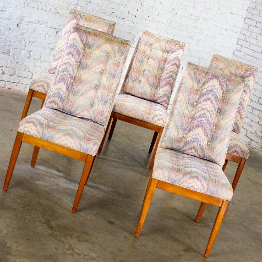 1970’s Modern Set of 5 Founders Furniture Patterns 23 Side or Dining Chairs w/Flame Stitch Fabric