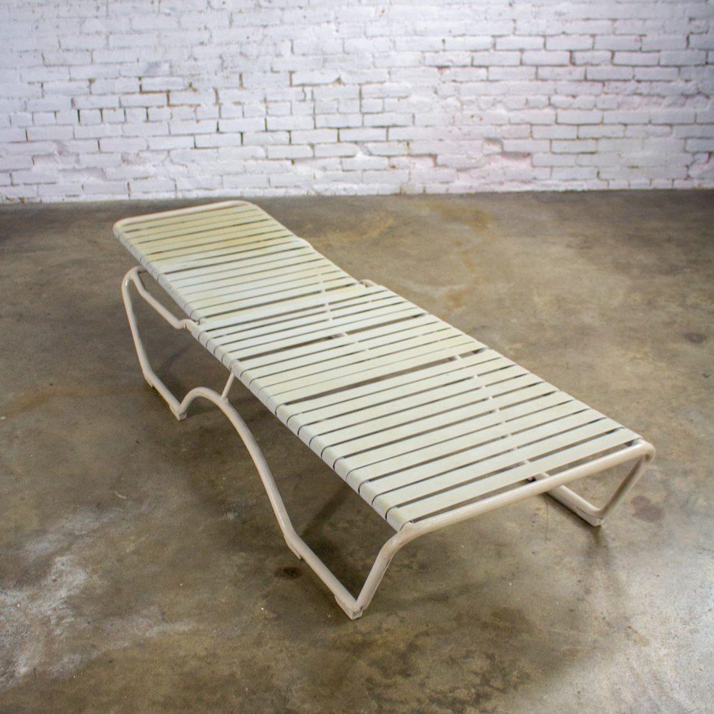1950-1960’s Mid-Century Modern Tropitone Kahana Stackable Chaise Lounge w/Vinyl Straps & Aluminum Frame