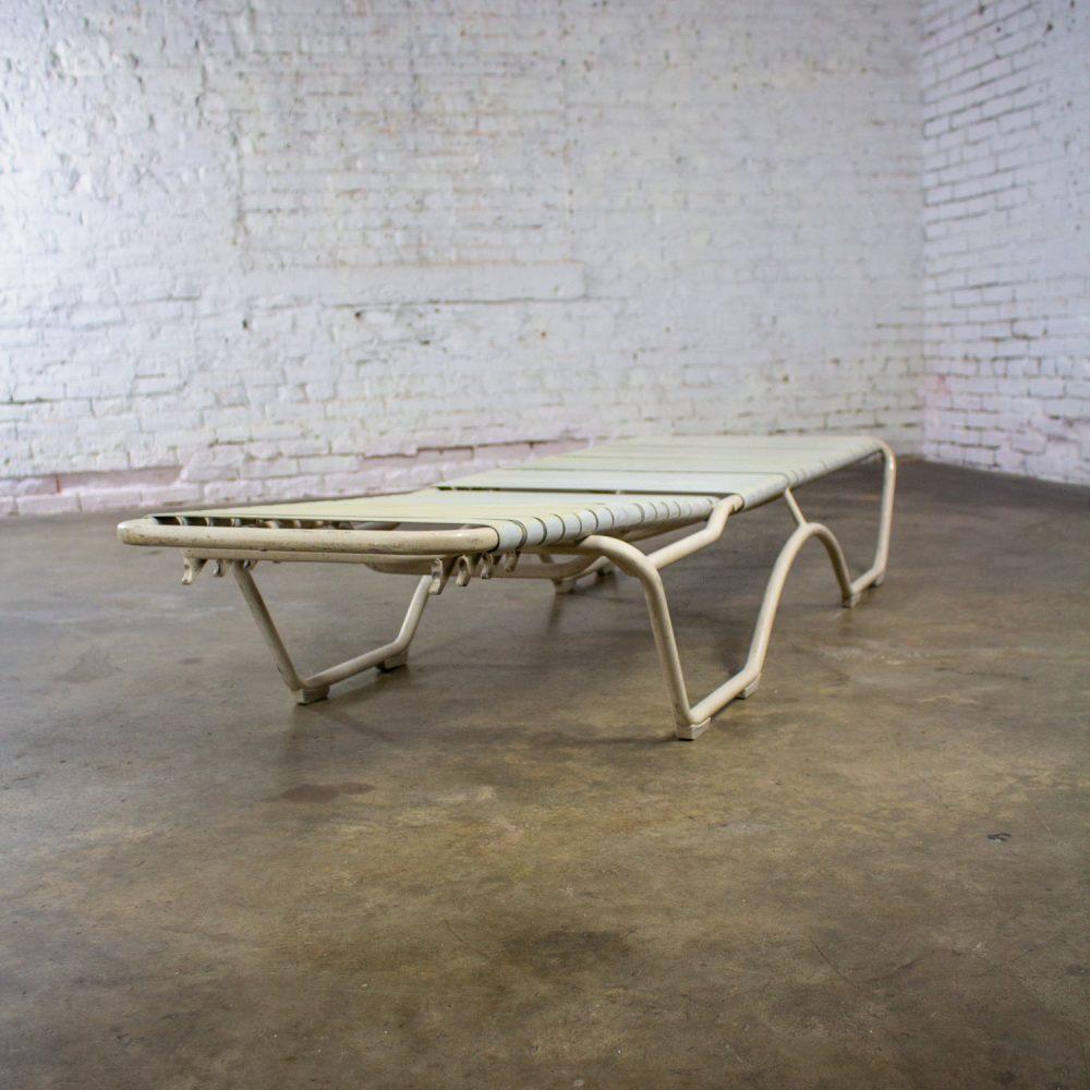 1950-1960’s Mid-Century Modern Tropitone Kahana Stackable Chaise Lounge w/Vinyl Straps & Aluminum Frame