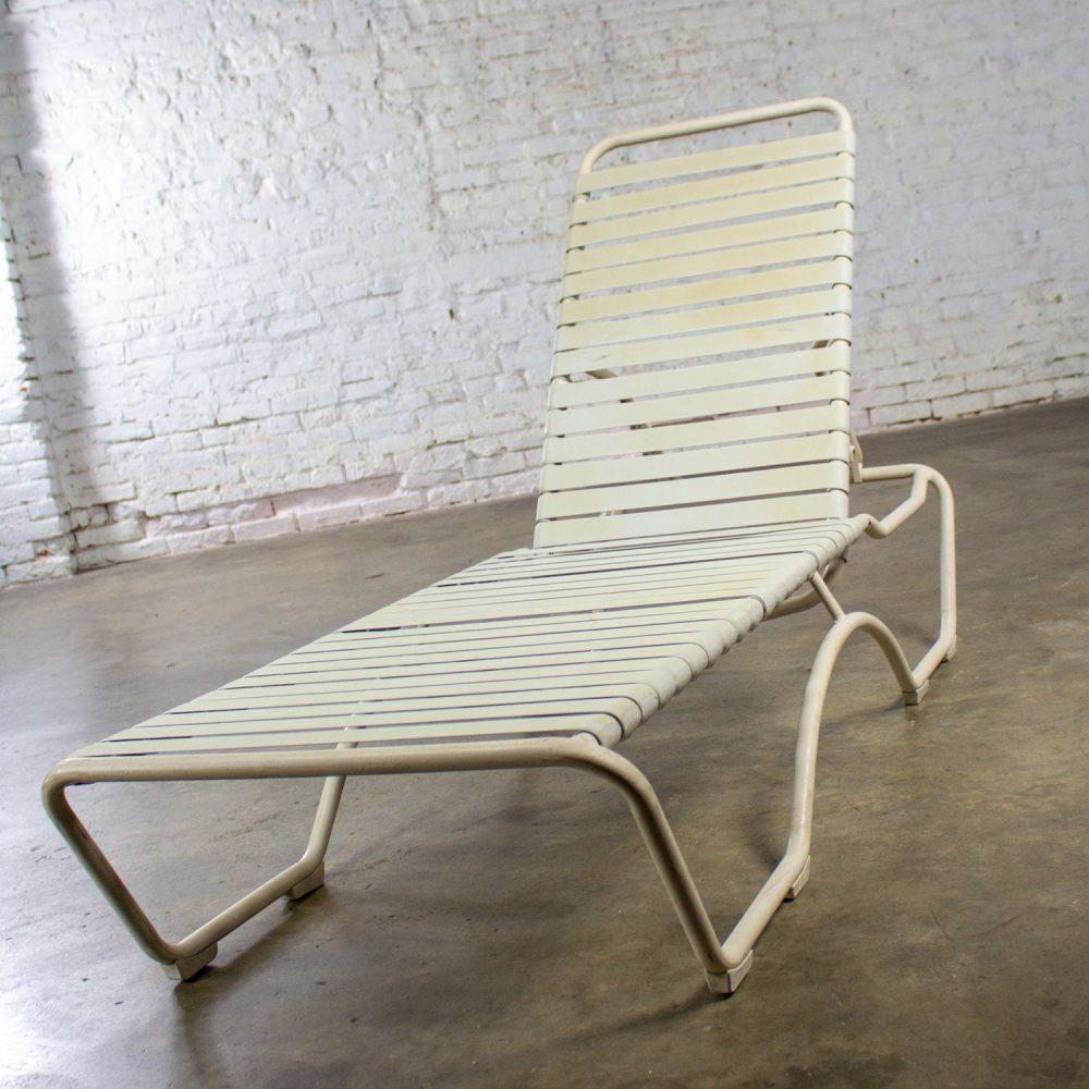 1950-1960’s Mid-Century Modern Tropitone Kahana Stackable Chaise Lounge w/Vinyl Straps & Aluminum Frame