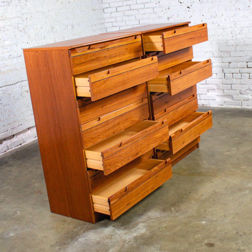 1950-1960 Mid-Century Modern Hardwood Chest of Drawers Made in Brazil by Singer a Pair