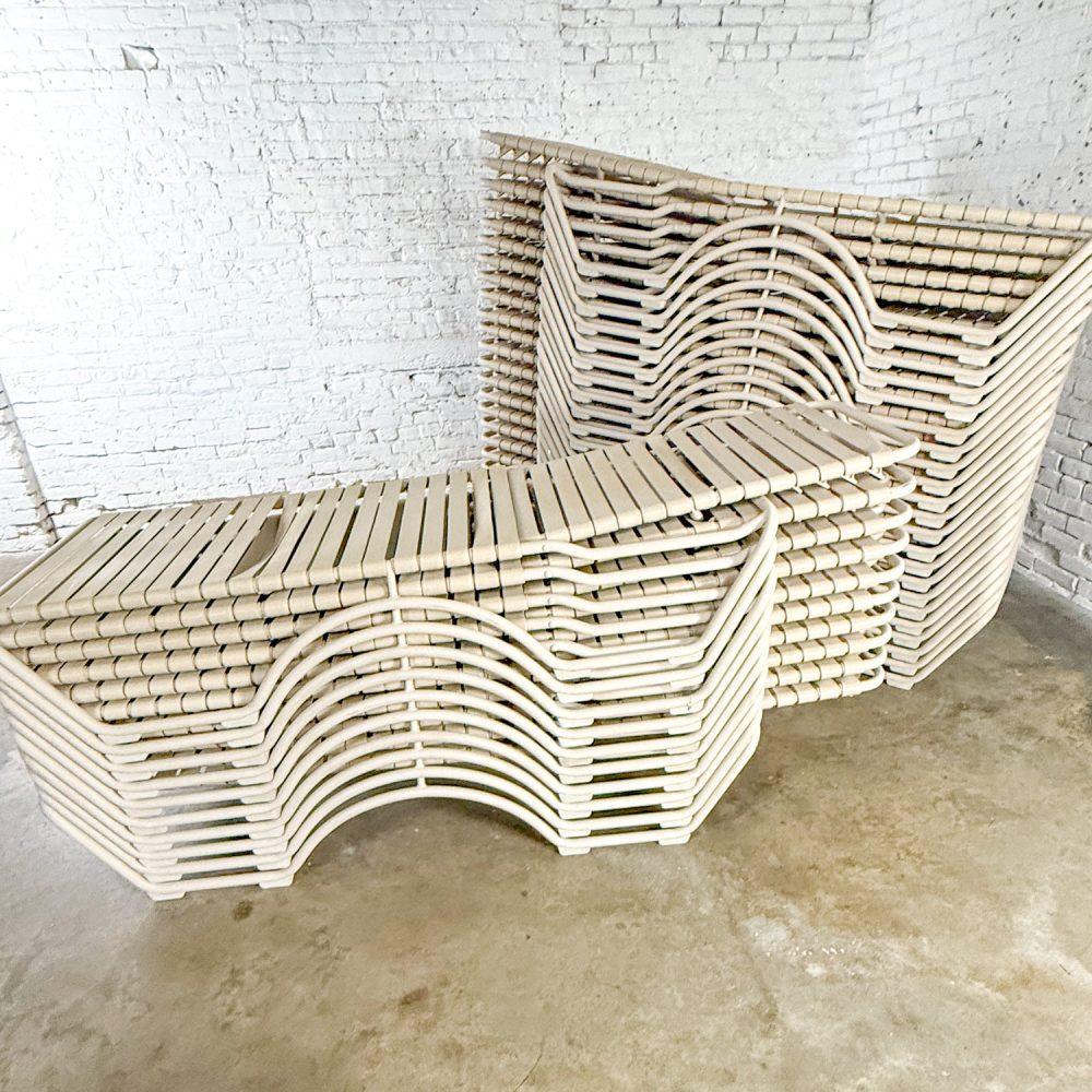 Late 20th Century Mid-Century Modern Tropitone Kahana Stackable Chaise Lounge w/Vinyl Straps & Aluminum Frame