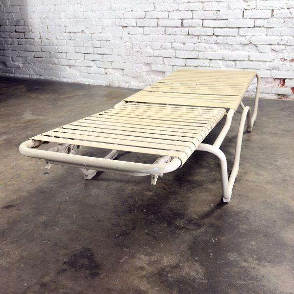 Late 20th Century Mid-Century Modern Tropitone Kahana Stackable Chaise Lounge w/Vinyl Straps & Aluminum Frame