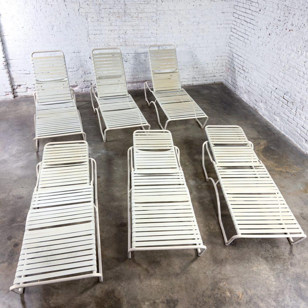 1950-1960’s Mid-Century Modern Tropitone Kahana Stackable Chaise Lounge w/Vinyl Straps & Aluminum Frame