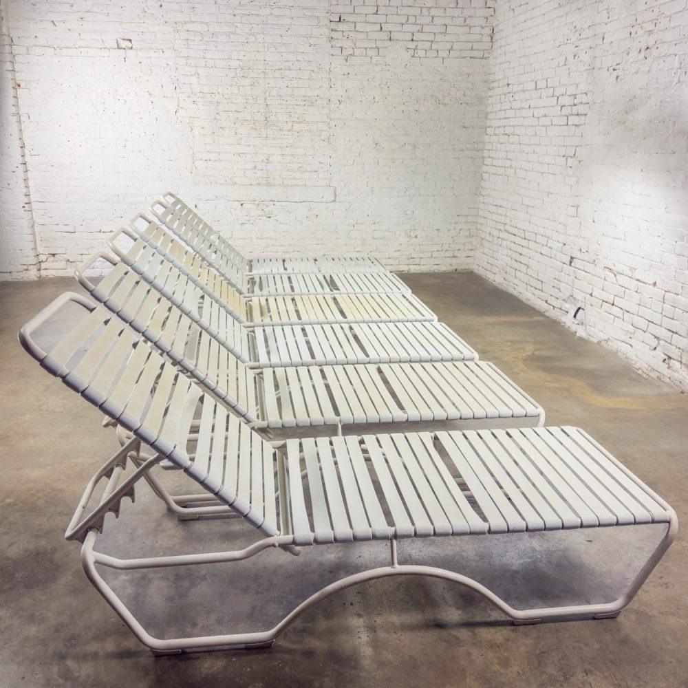 1950-1960’s Mid-Century Modern Tropitone Kahana Stackable Chaise Lounge w/Vinyl Straps & Aluminum Frame