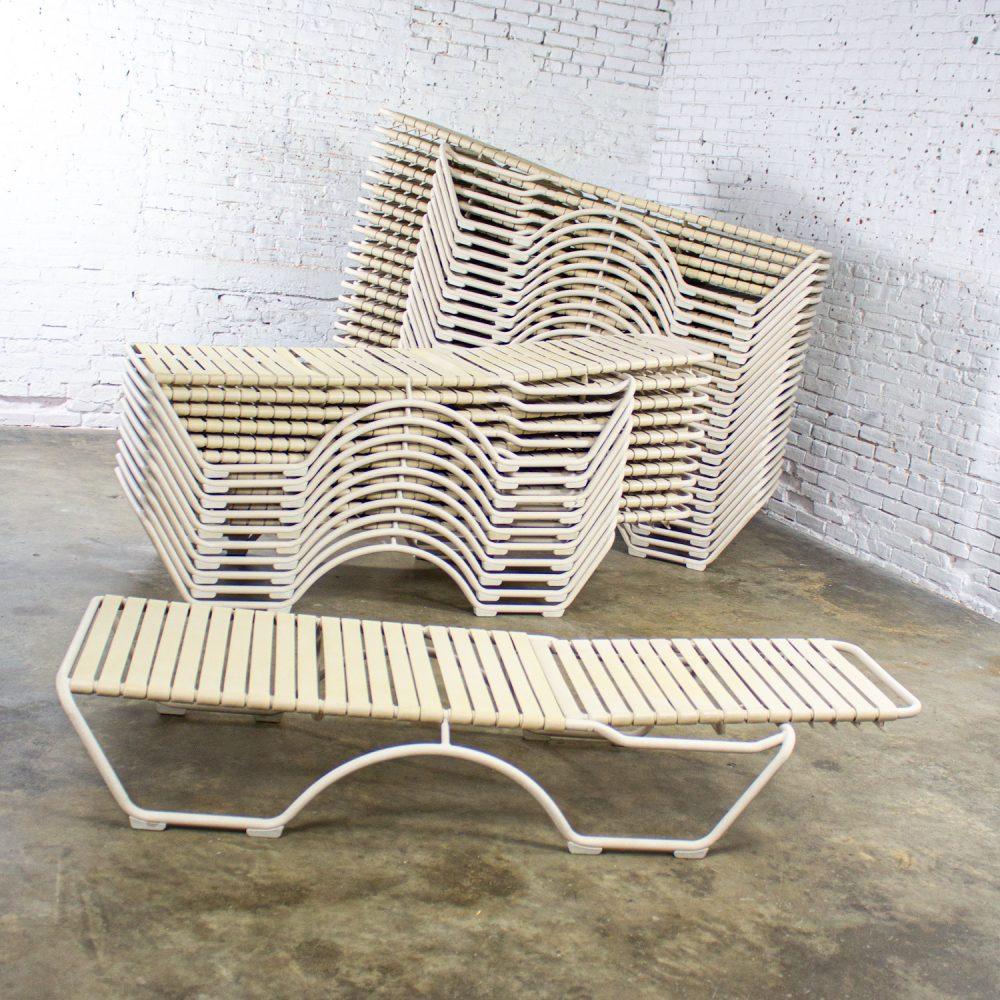 Late 20th Century Mid-Century Modern Set of 33 Tropitone Kahana Stackable Chaise Lounges w/Vinyl Straps & Aluminum Frame